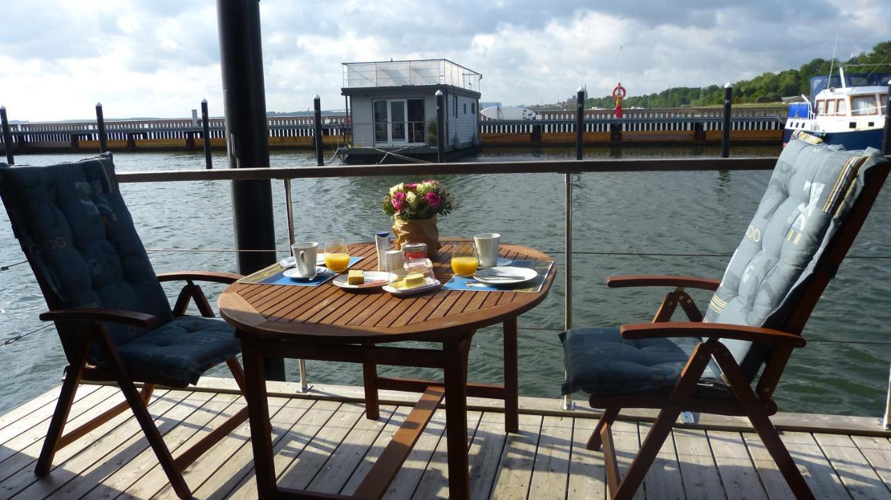 Hotel Hausboot Harmonie Stralsund Exterior foto