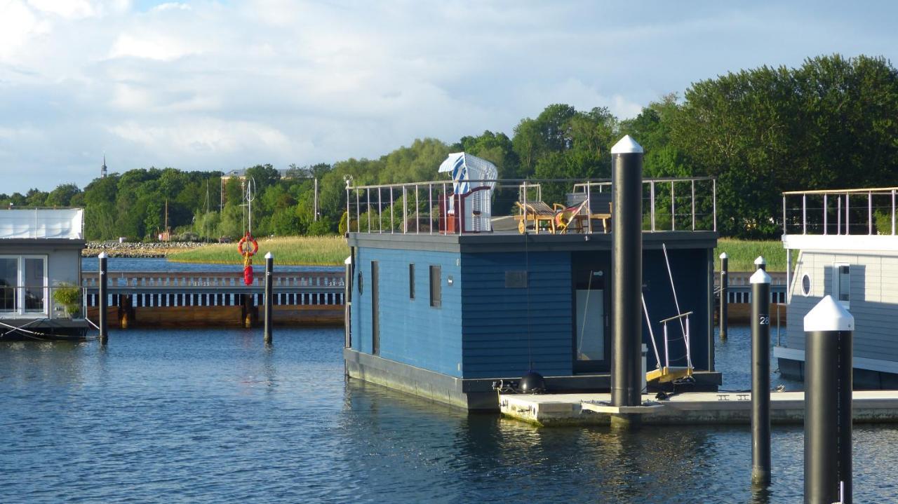 Hotel Hausboot Harmonie Stralsund Exterior foto